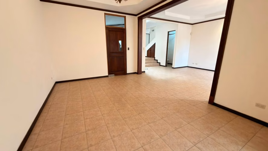 Casa  4 habitacionesen venta en Sabanilla- Condominio - 2 niveles