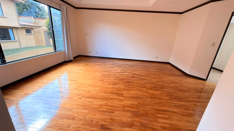 Casa  4 habitacionesen venta en Sabanilla- Condominio - 2 niveles