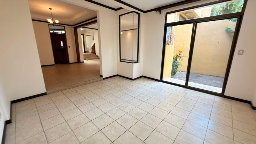Casa  4 habitacionesen venta en Sabanilla- Condominio - 2 niveles