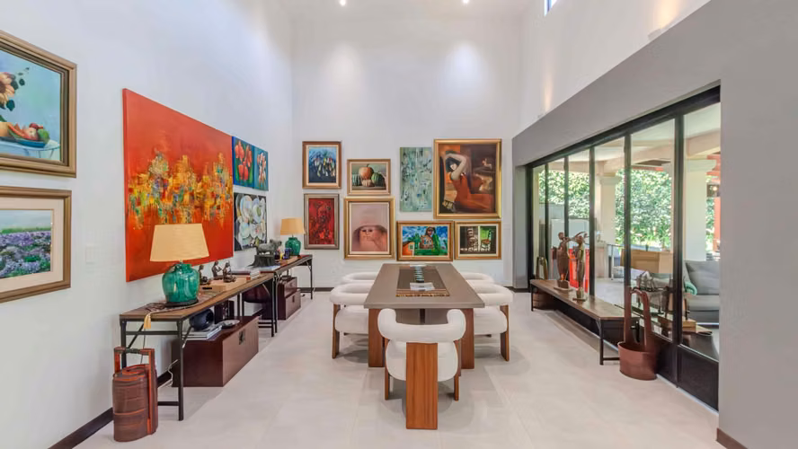 Luxury single-level residence with a garden in Escazú, Costa Rica