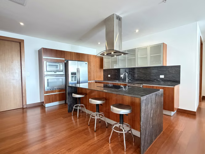 SALE OF APARTMENT IN METROPOLITAN TOWER EXCLUSIVE TOWER