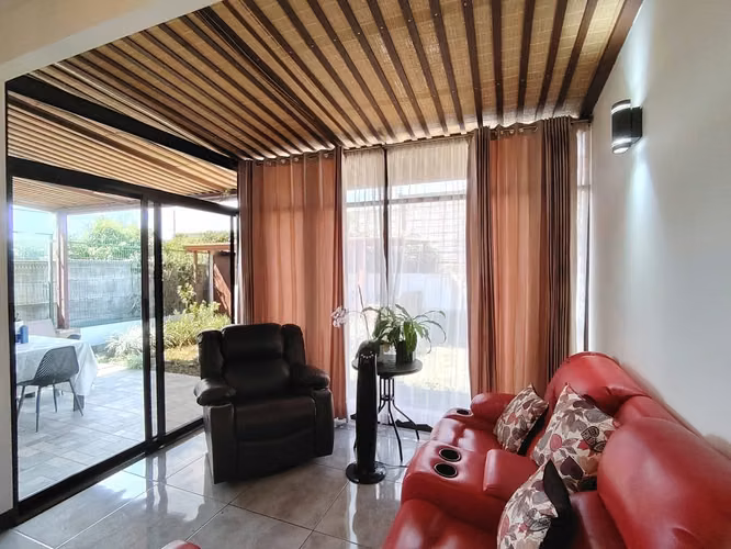 SE VENDE CASA, estilo Minimalista totalmente amueblada en Condominio en Grecia. - Imagen 7