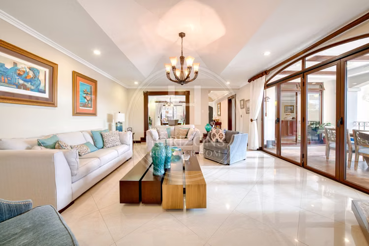Casa de Lujo en Venta en Residencial Altamonte en Curridabat 4 Habitaciones y Terraza noj1262sb