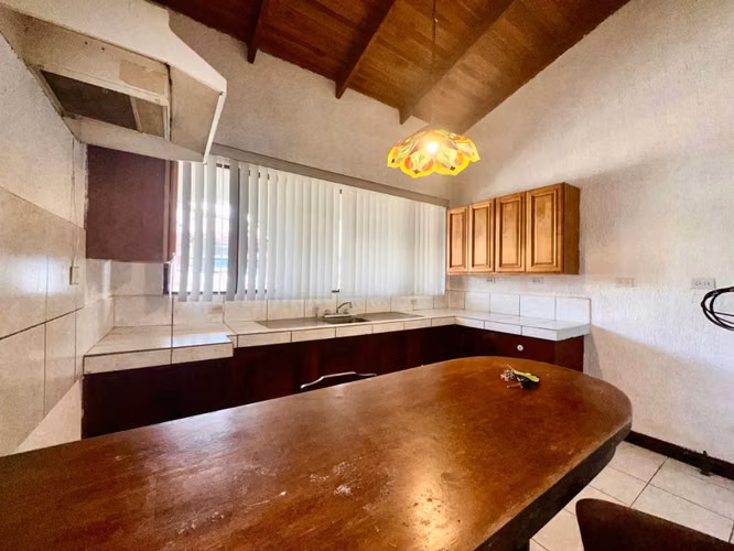 Venta de hermosa casa esquinera en Mercedes Norte de Heredia - Imagen 5