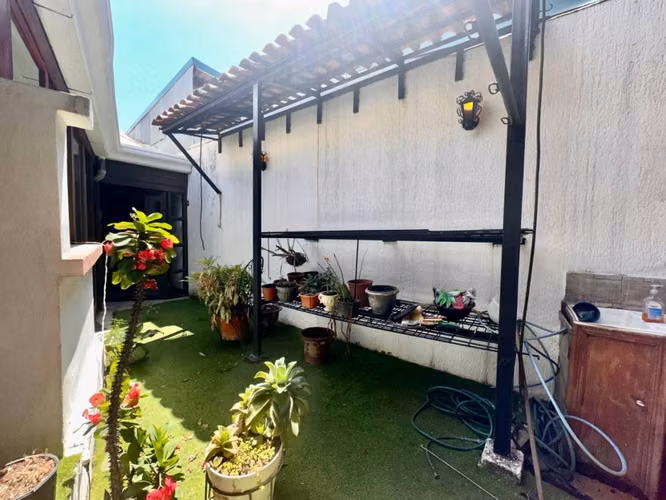 Venta de hermosa casa esquinera en Mercedes Norte de Heredia - Imagen 12