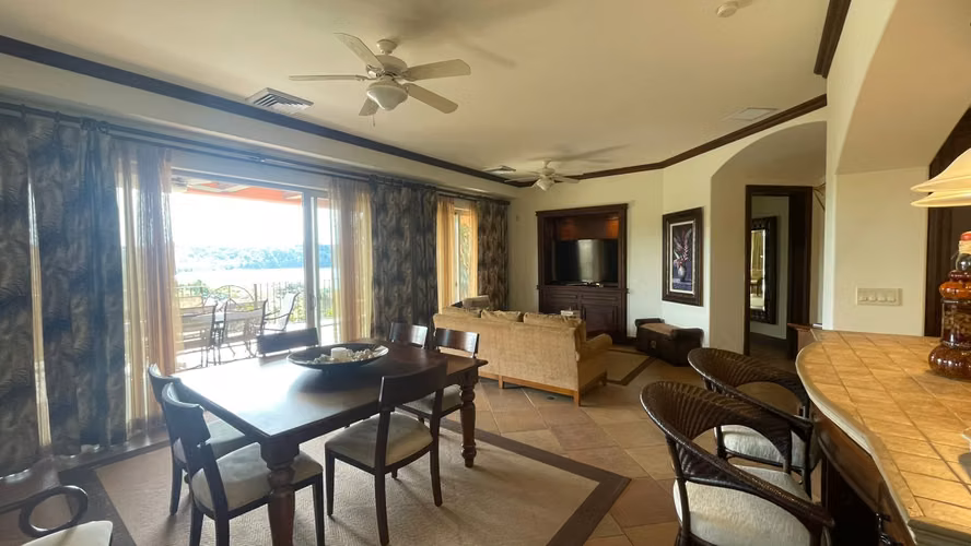 Casa Montebello: Lujo Elevado en el Corazón de Los Sueños