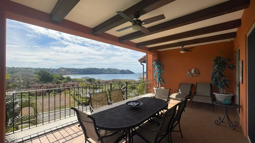 Casa Montebello: Lujo Elevado en el Corazón de Los Sueños