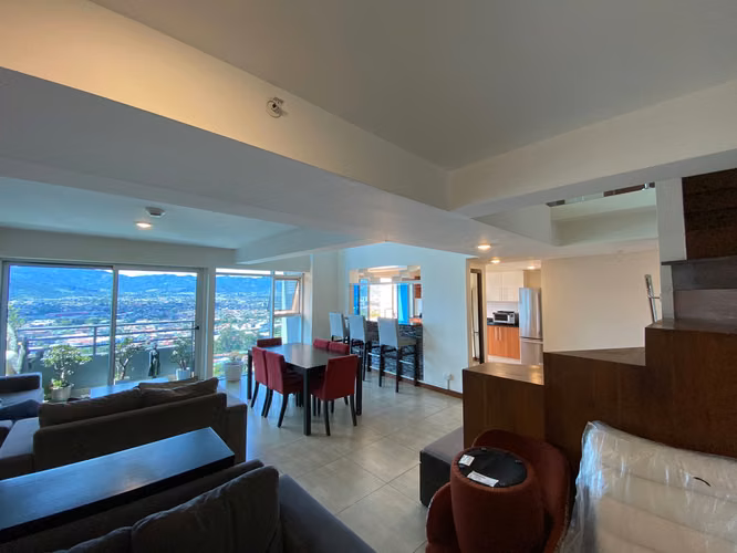 Penthouse de 2 habitaciones + oficina en Latitud los Yoses, San Pedro