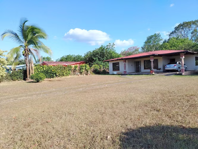 CASA CON GRAN ZONA VERDE EN VENTA, ESPARZA, PUNTARENAS - Imagen 5