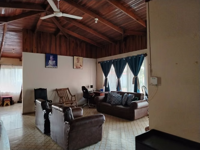 CASA CON GRAN ZONA VERDE EN VENTA, ESPARZA, PUNTARENAS - Imagen 8