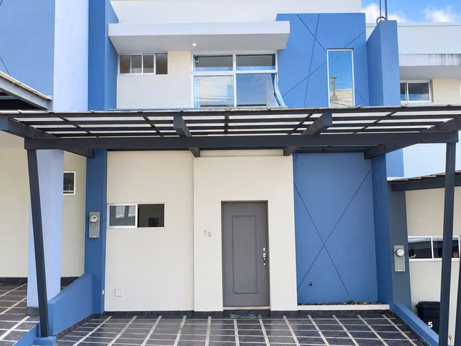 CASA EN VENTA CONDOMINIO HACIENDA LINCOLN