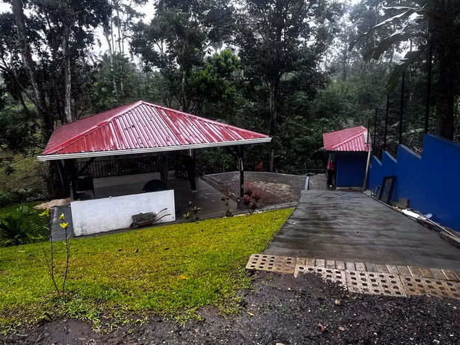 SE VENDE QUINTA FLOREMCIA SAN CARLOS