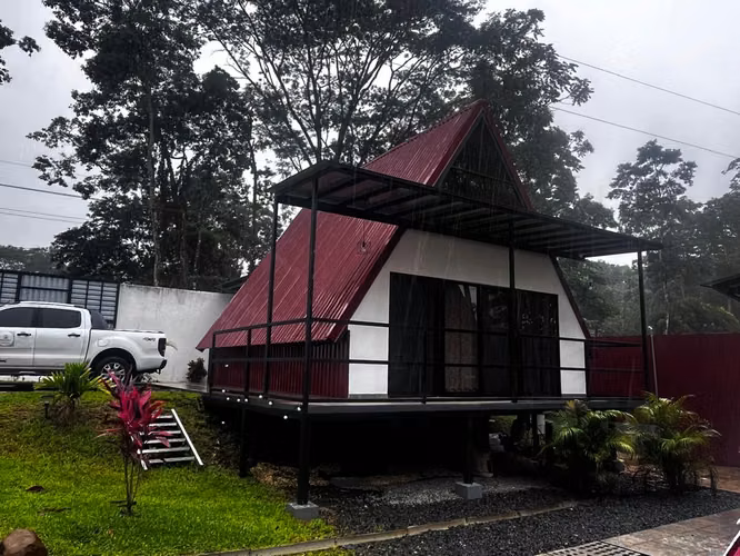 SE VENDE QUINTA FLOREMCIA SAN CARLOS