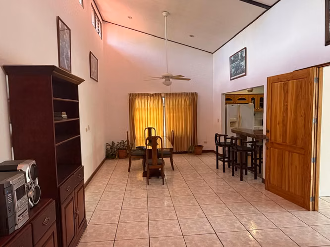 VENTA DE CASA Y APARTAMENTO TAMBOR ALAJUELA