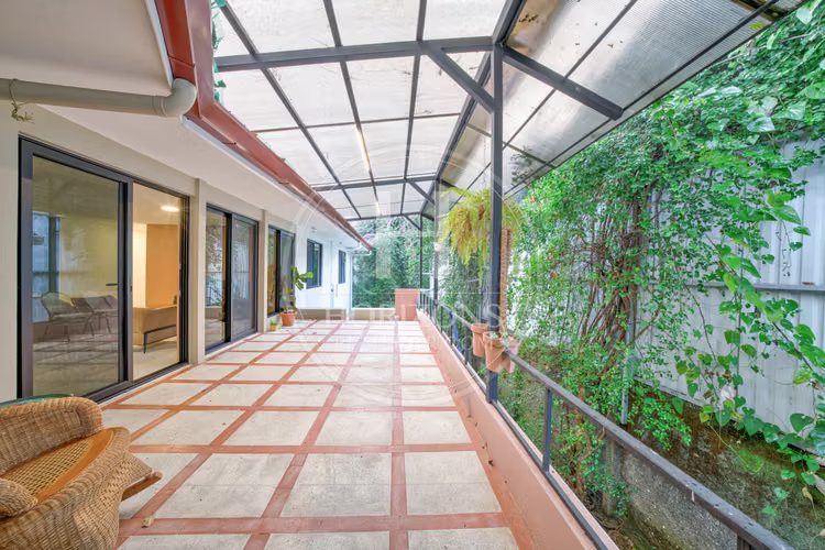 Casa de Una Planta en Los Yoses con Modernos Acabados 4 Habitaciones y jardín noj1226jb