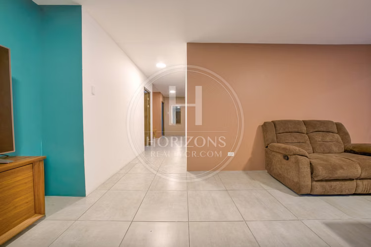 Casa de Una Planta en Los Yoses con Modernos Acabados 4 Habitaciones y jardín noj1226jb
