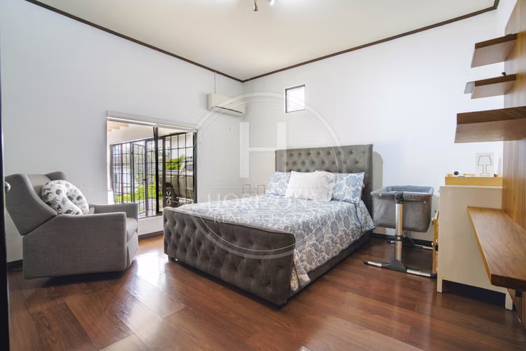 Casa de Una Planta en Condominio Bosque Dorado Santa Ana 4 Habitaciones noj1151dm