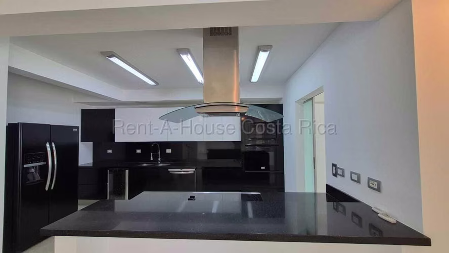 Casa en Venta en Piedades Santa Ana IP - Imagen 6