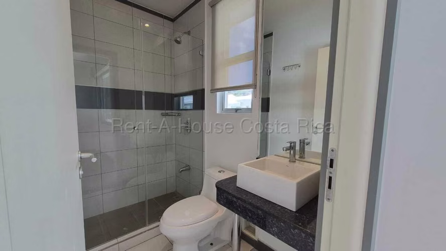 Casa en Venta en Piedades Santa Ana IP - Imagen 14