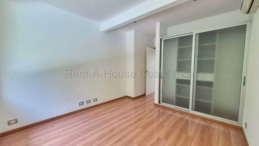 Casa en Venta en Piedades Santa Ana IP - Imagen 15