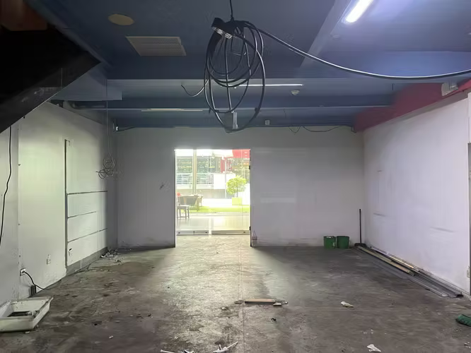 Local comercial para restaurante 114m2 Santa Ana Lindora