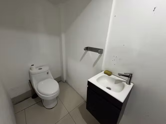 Local comercial  70m2m2 San Rafael de Escazú - Imagen 7
