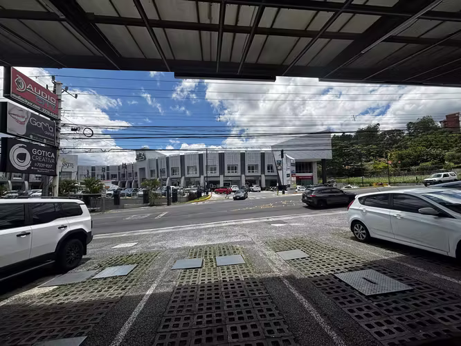 Local comercial  70m2m2 San Rafael de Escazú - Imagen 18