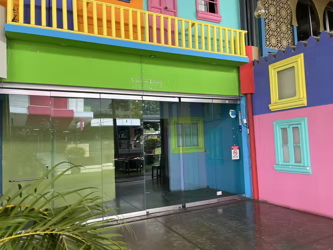 Local comercial para restaurante 114m2 Santa Ana Lindora