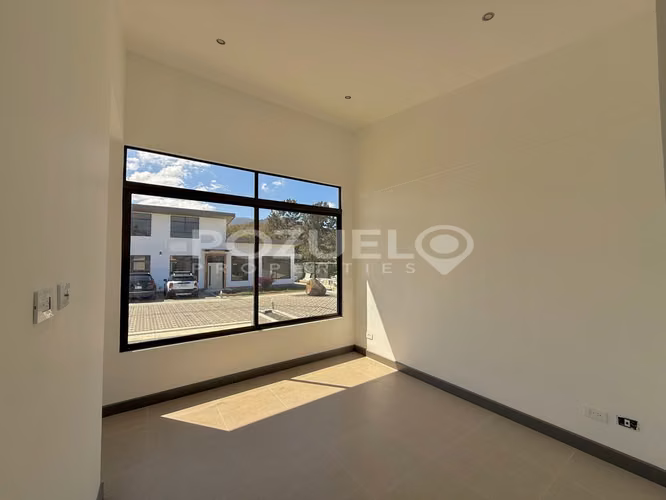 BELLAS CASITAS EN CONDOMINIO DE SOLO 8 CASAS 122M2 UBICACION TOP ESCAZU - Imagen 11