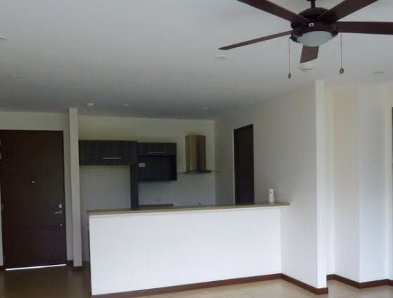ALQUILER ESCAZU GUACHIPELIN  PENT HOUSE . Distrito 4 –