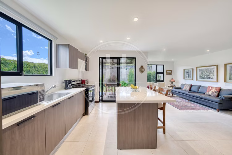 Venta Casa con Jardín en Montes de Oca Condominio La Estefana 3 Habitaciones 6 Parqueos noj1243dm - Imagen 8