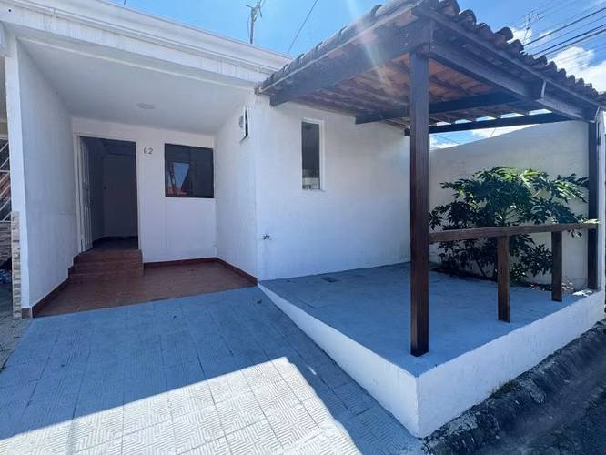 OPORTUNIDAD! Venta de casa en Rohrmoser en condominio con seguridad