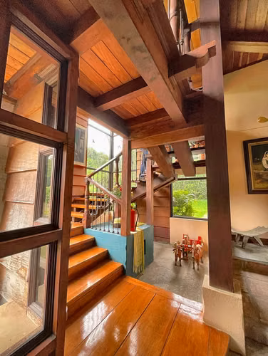 Casa de 515 m2, 5000 m2 Terreno, en las Colinas de Heredia