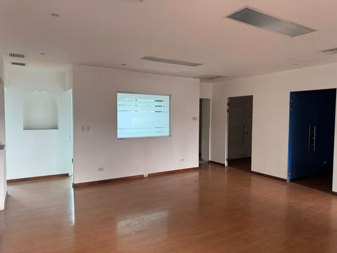 OFICINA O LOCAL COMERCIAL SAN JOSE, LINDORA 114m2