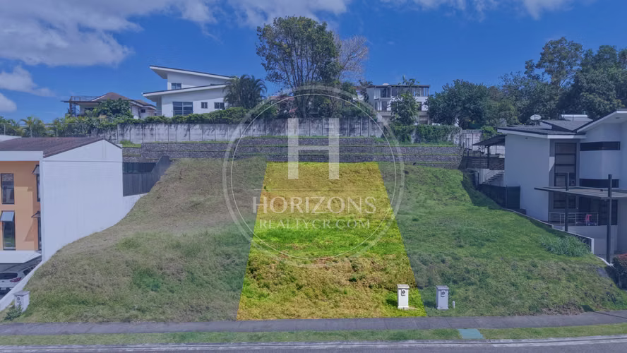 Se Vende Lote de 324m² en Condominio Las Rusias Curridabat noj1131or - Imagen 2