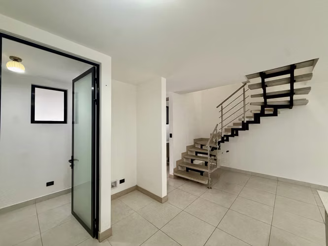 Casa en Alquiler para estrenar en Lindora con terraza - Imagen 5