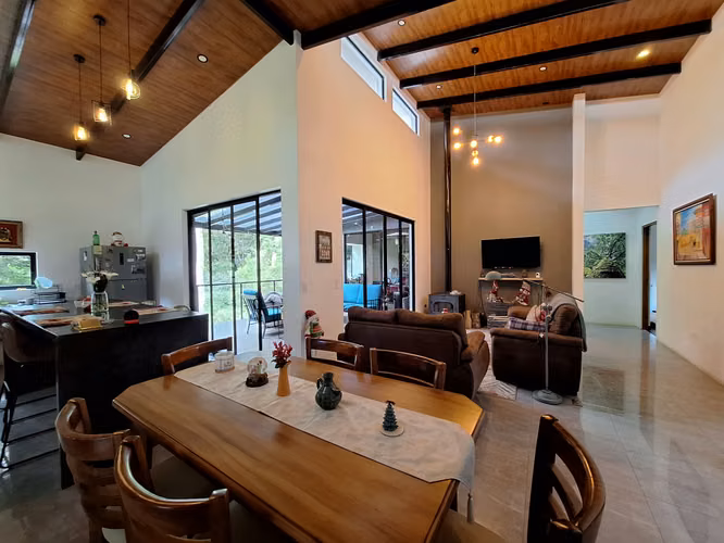 VENTA DE CASA DE MONTAÑA EN EL TIROL, SAN RAFAEL DE HEREDIA - Imagen 17