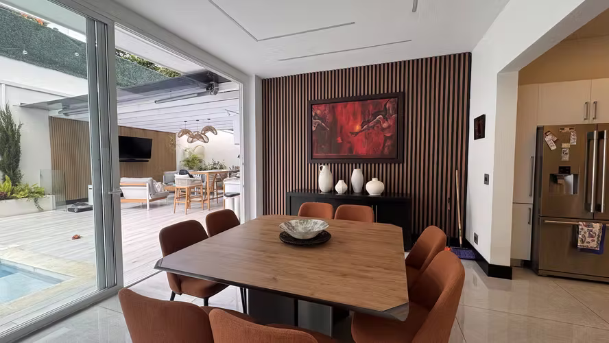 Venta de Casa c/piscina en Colinas de Montealegre, Tres Ríos (AD)