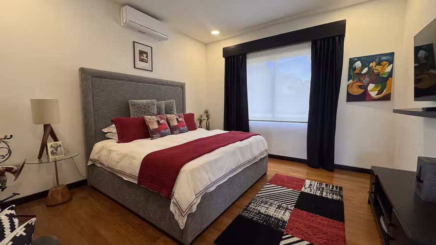 Venta de Casa c/piscina en Colinas de Montealegre, Tres Ríos (AD)