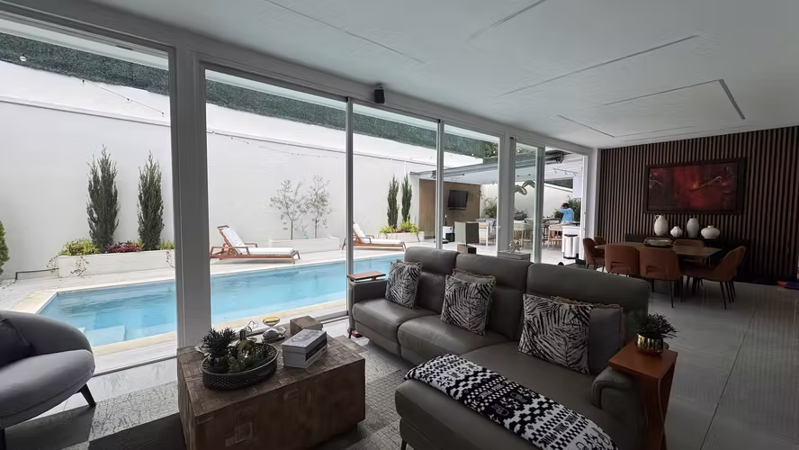 Venta de Casa c/piscina en Colinas de Montealegre, Tres Ríos (AD)