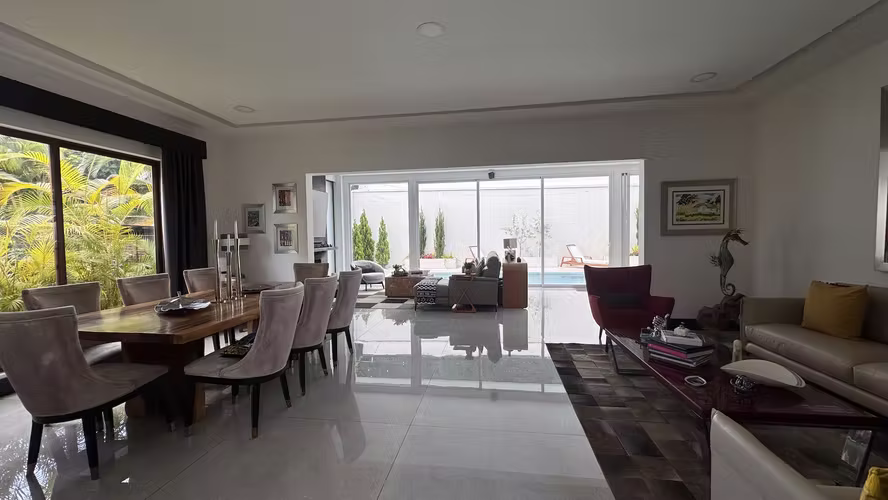 Venta de Casa c/piscina en Colinas de Montealegre, Tres Ríos (AD)