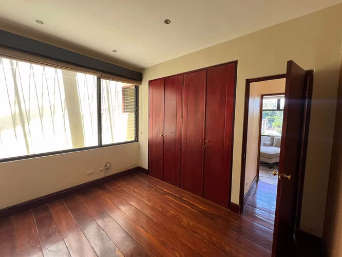 Se Vende Hermosa y amplia propiedad en Lomas de Ayarco - Imagen 10
