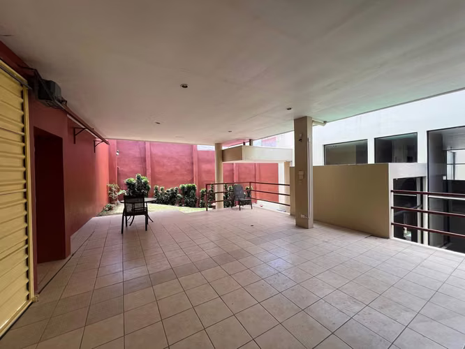 Se Vende Hermosa y amplia propiedad en Lomas de Ayarco - Imagen 2