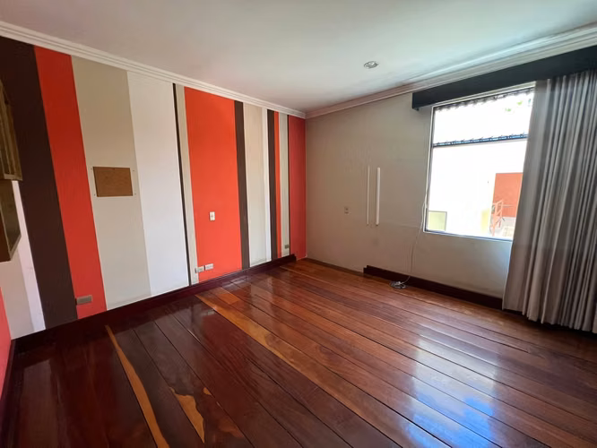Se Vende Hermosa y amplia propiedad en Lomas de Ayarco - Imagen 11