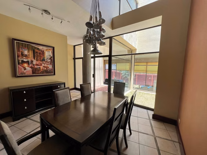 Se Vende Hermosa y amplia propiedad en Lomas de Ayarco - Imagen 18