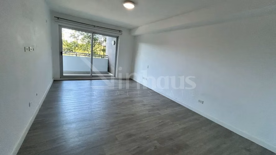 Venta de apartamento con 3 habitaciones en torre en Heredia - Imagen 3