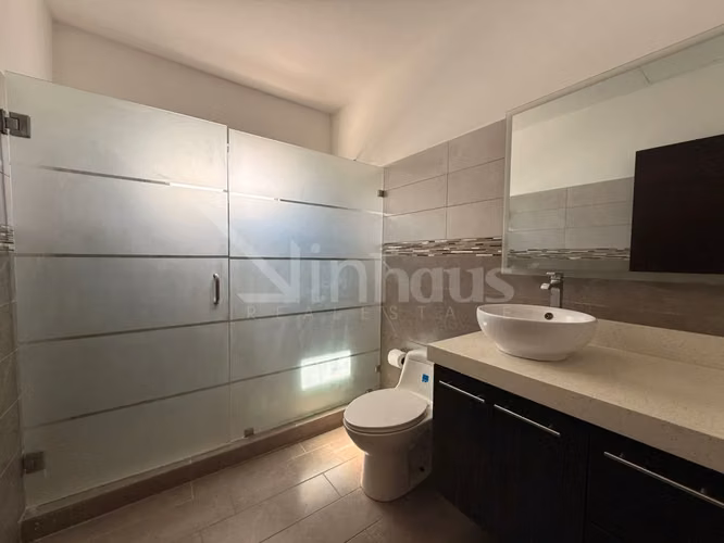 Venta de casa en condominio en Pozos sur de Santa Ana - Imagen 6