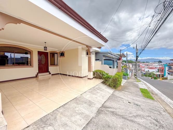 Casa de Una Planta en Venta Condominio Lomas de Montes de Oca 3 Habitaciones y Estudio noj1265dm - Imagen 2