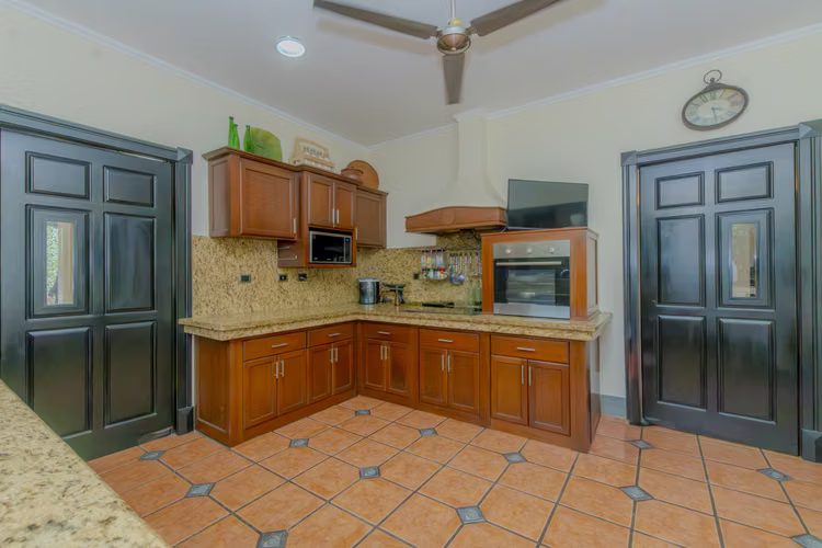 Casa de un nivel en condominio Valle del Sol, Santa Ana - Imagen 8
