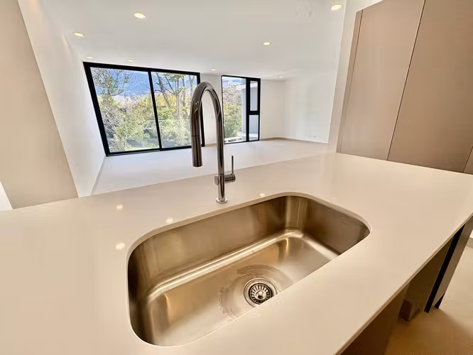 ESCAZU! LUJOSO APARTAMENTO A ESTRENAR DE 3 HAB /2.5 BAÑOS / VISTAS! - Imagen 8